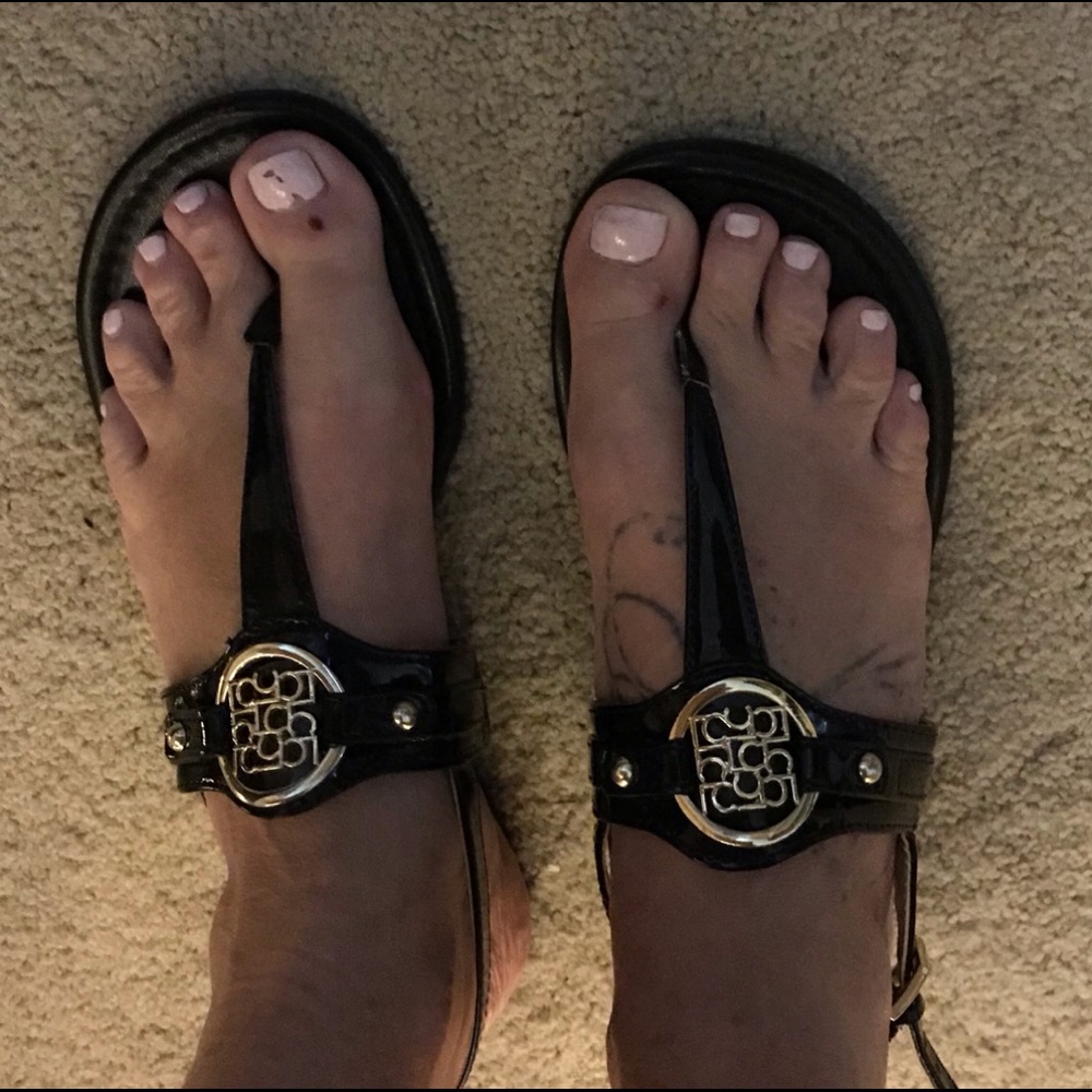 T-strap sandals